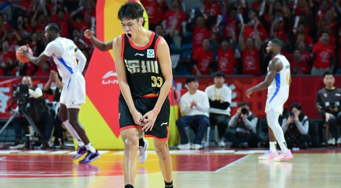 kaiyun-轰25分力压曾凡博！中国男篮21岁2米05新星崛起：郭士强重用他？
